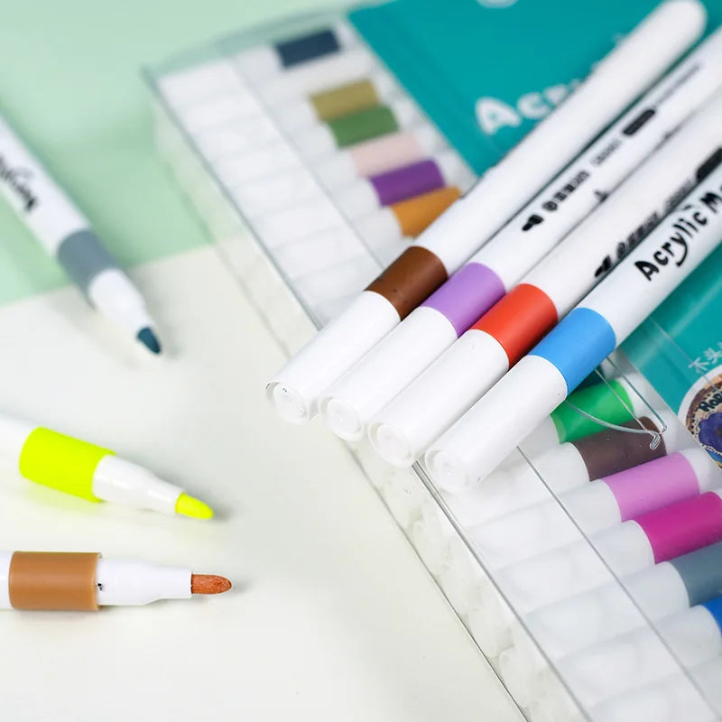Acrylic Markers for DIY Art